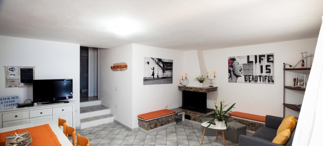 トッレ・デイ・コルサリ Casa Lugoriヴィラ エクステリア 写真